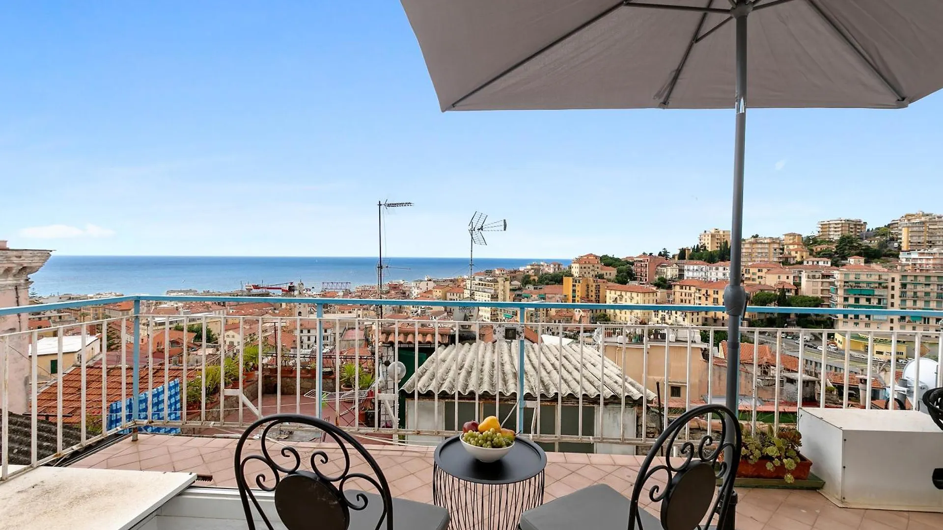 Casa Veronica - Happy Rentals Sanremo