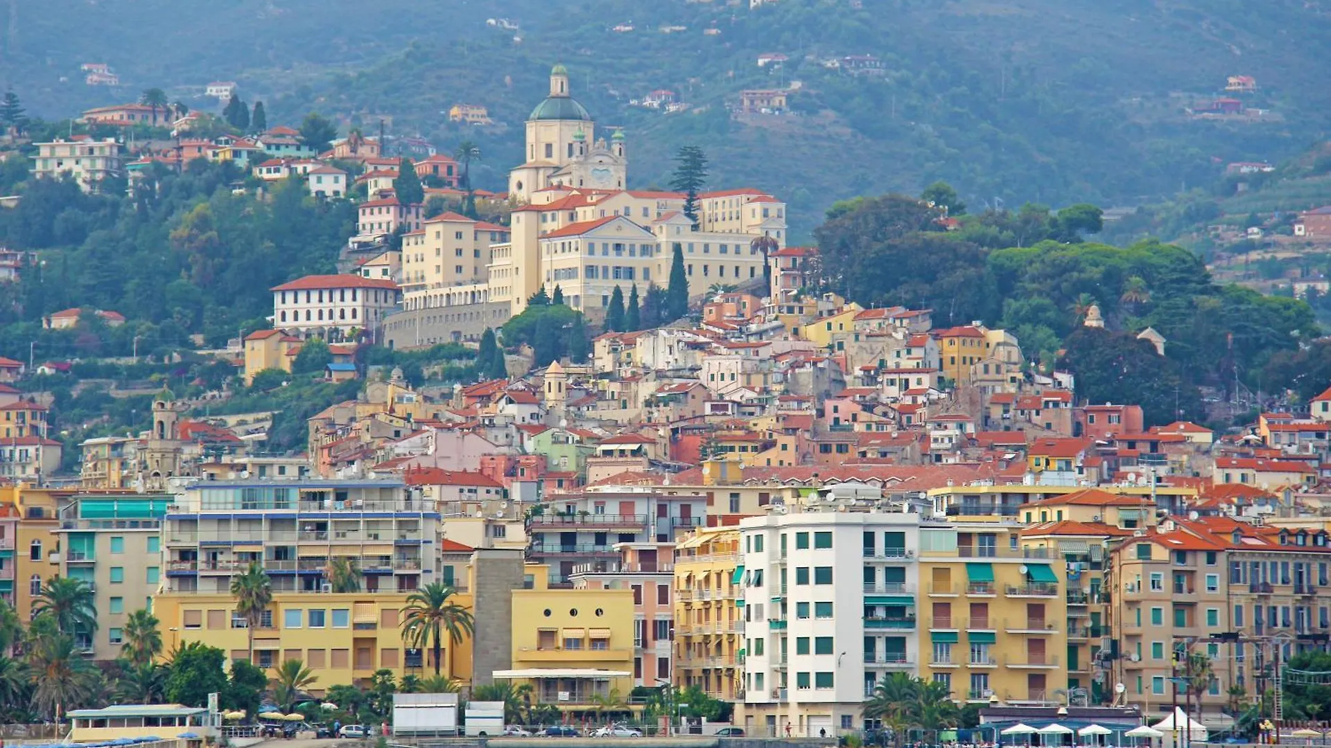 Casa Veronica - Happy Rentals Sanremo